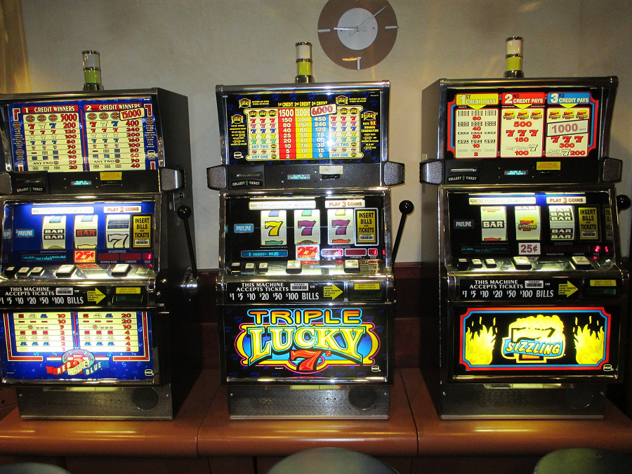 A guide on how you can play slot machine games