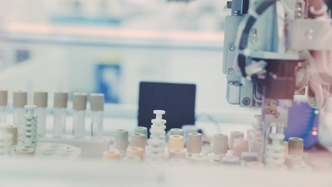 How Urine Laboratories Detect Unusual Sample Characteristics